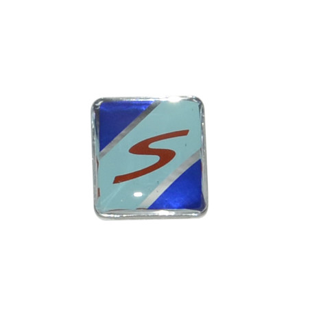 emblem Piaggio original front fender decorative part on fin gts 125-150, gts 250cc, gts 300, gts super 300cc, vespa S 654821