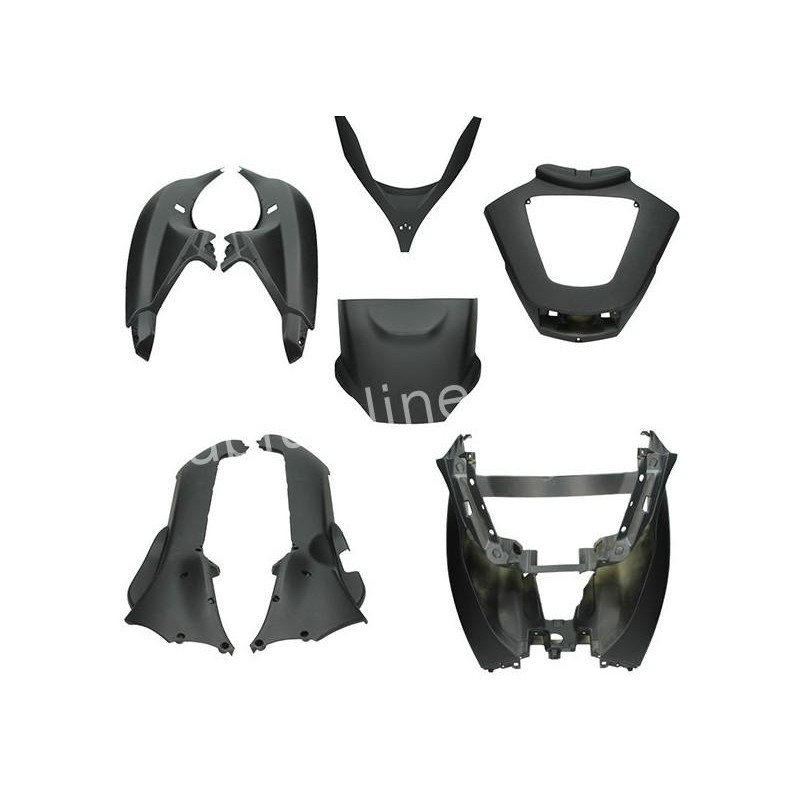 PLAATSET APLUS PASSEND OP PIAGGIO MP3 125/250/300/400/500 8-DELIG - MAT ZWART