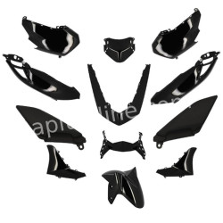PLAATSET APLUS PASSEND OP YAMAHA NMAX 21' 12-DELIG - GLANS ZWART
