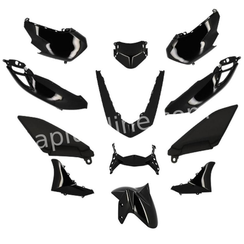 PLAATSET APLUS PASSEND OP YAMAHA NMAX 21' 12-DELIG - GLANS ZWART
